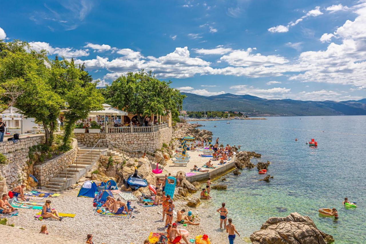 Rocky Beach Rooms Novi Vinodolski Esterno foto