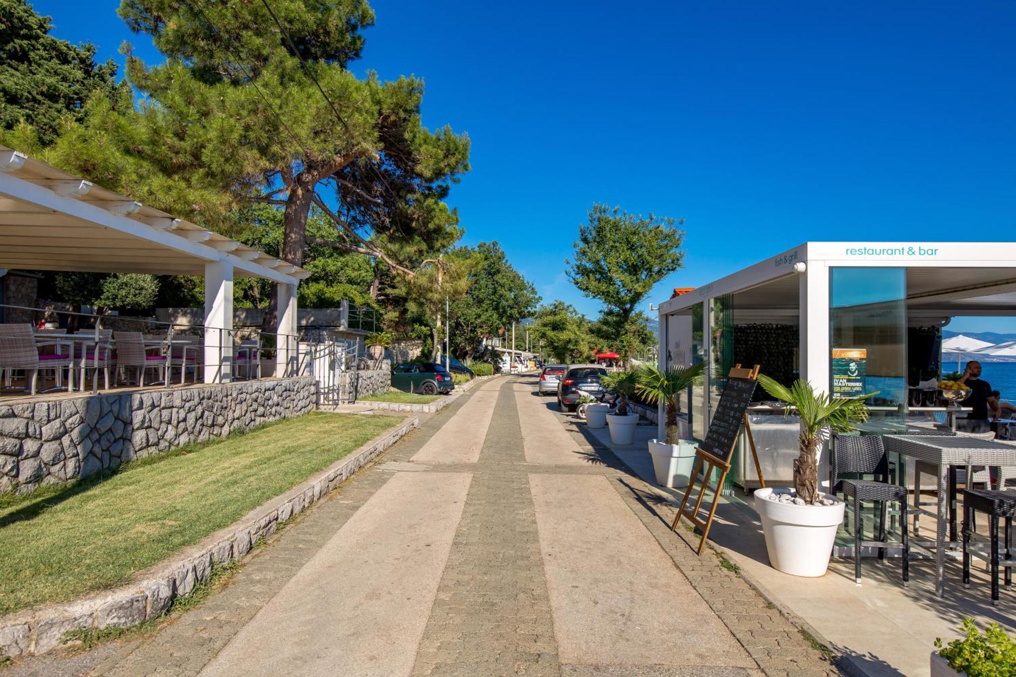 Rocky Beach Rooms Novi Vinodolski Esterno foto